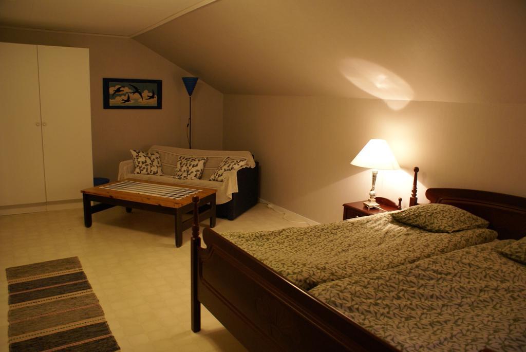 Mellangarden Hostel Vasterbykil Phòng bức ảnh