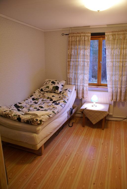 Mellangarden Hostel Vasterbykil Phòng bức ảnh