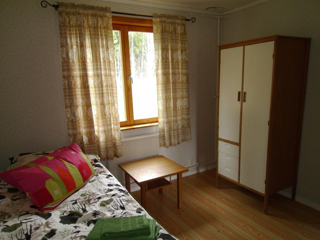 Mellangarden Hostel Vasterbykil Phòng bức ảnh