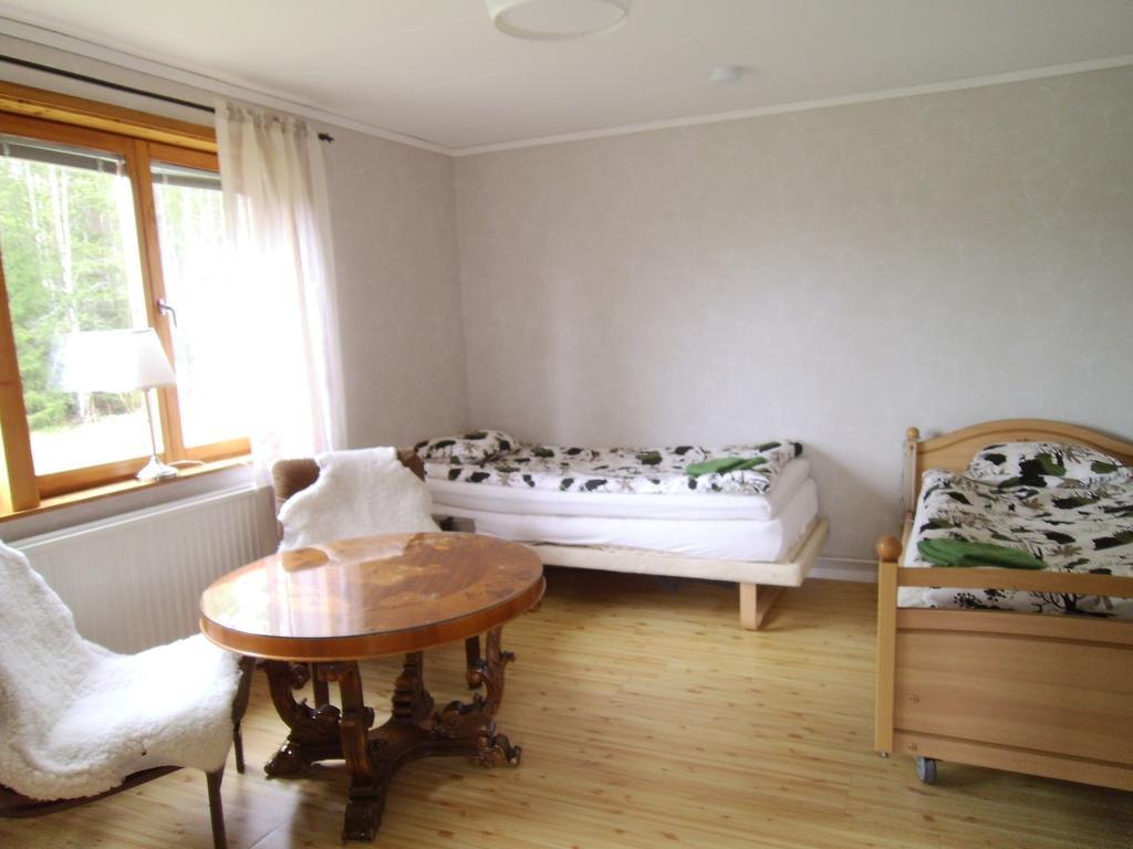 Mellangarden Hostel Vasterbykil Phòng bức ảnh