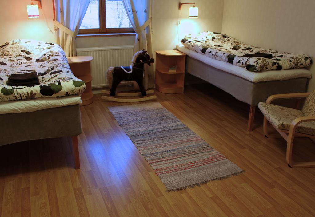 Mellangarden Hostel Vasterbykil Phòng bức ảnh