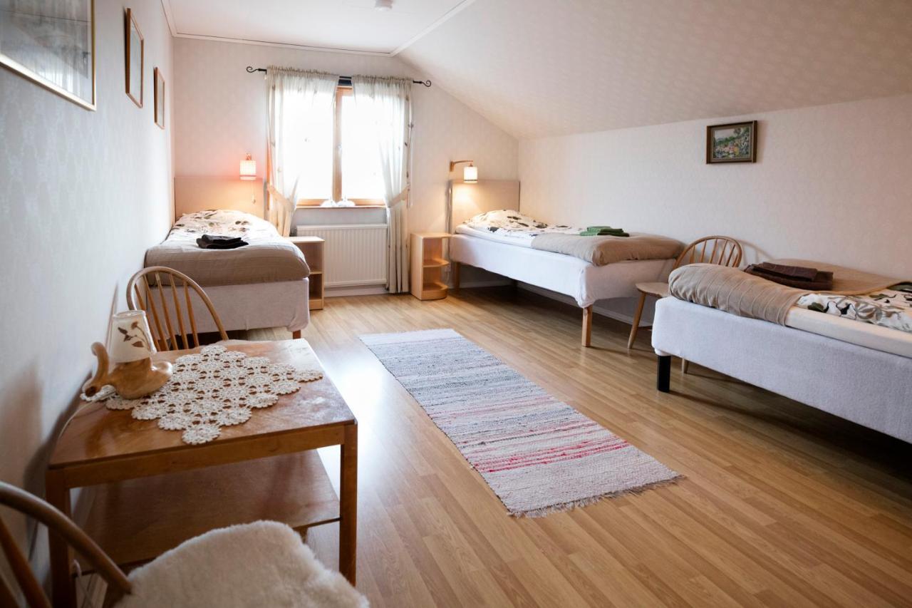 Mellangarden Hostel Vasterbykil Phòng bức ảnh
